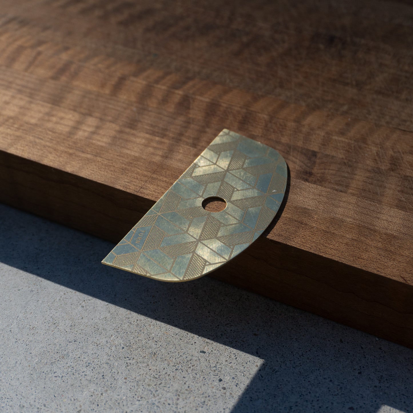 Brass Pottery Rib 01